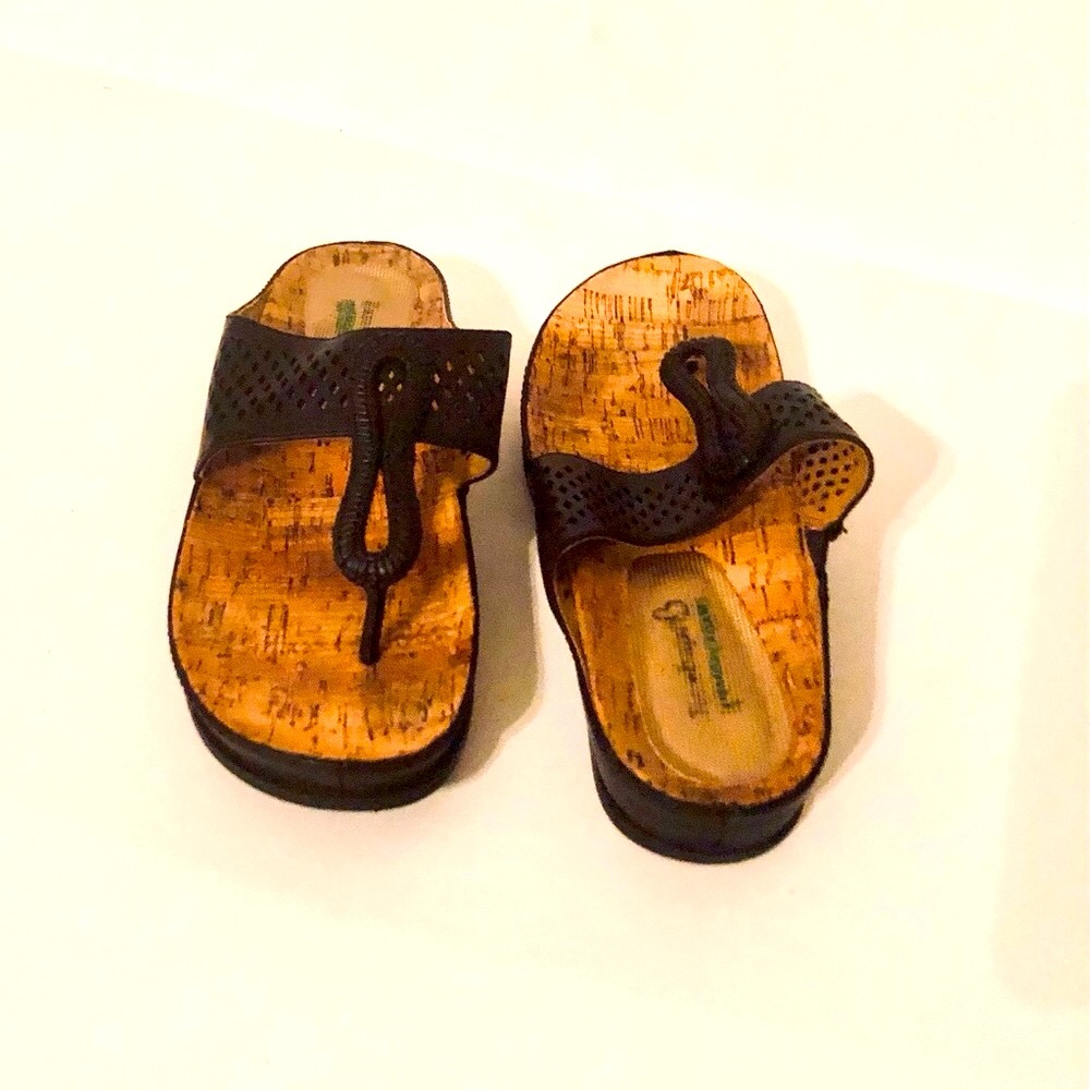 Bare Traps(Memory Foam) Size 10 Thong Sandals - image 2